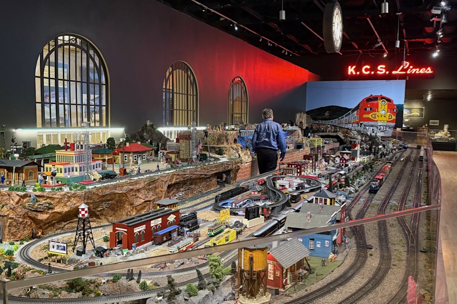 modeltrain3