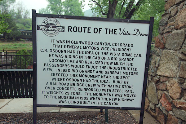 monument2