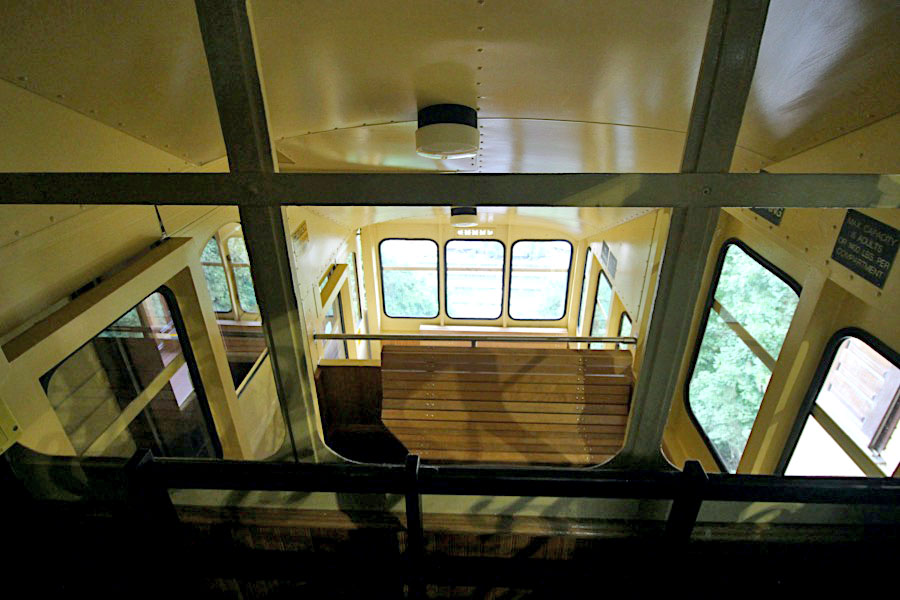 ride22_inside