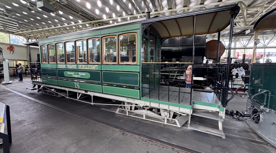 tram11a