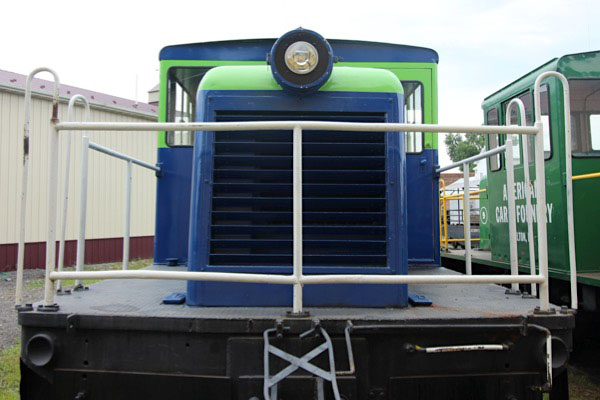 mic4f3
