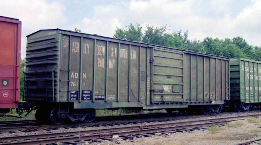 adn7617